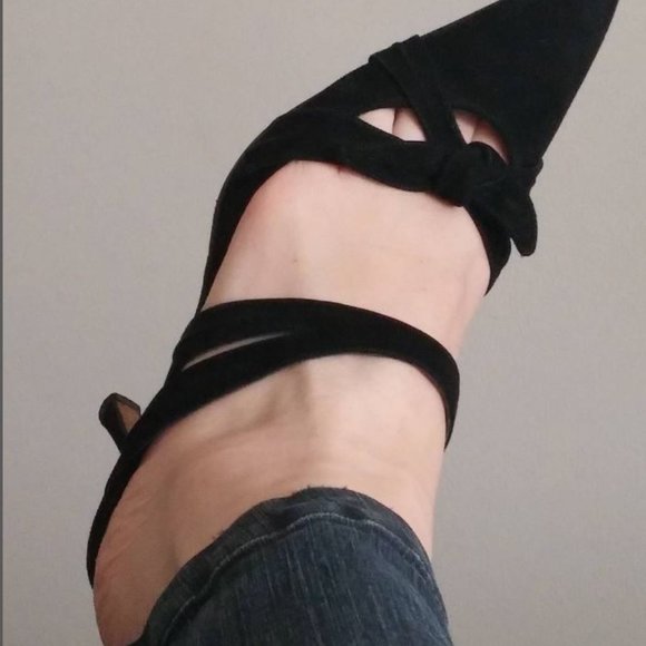 Manolo Blahnik Black Suede Mules 9.5/ 39.5 EUR - Picture 2 of 11